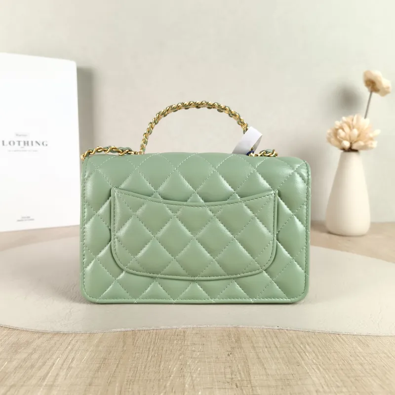 Chanel Crossbody Bag Edition woc Green Lambskin Mini 19.2 × 3.5 × 12.3 cm — cover view 4 of 6