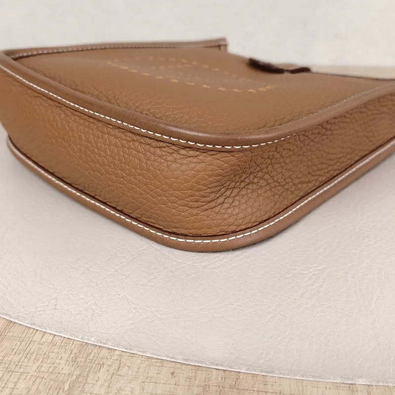 Hermès Crossbody Bag Evelyne Mini 16 Mini 16 Taurillon Clemence TC Calfskin Mini 17 × 5.5 × 18 cm W — detail view 2 of 9