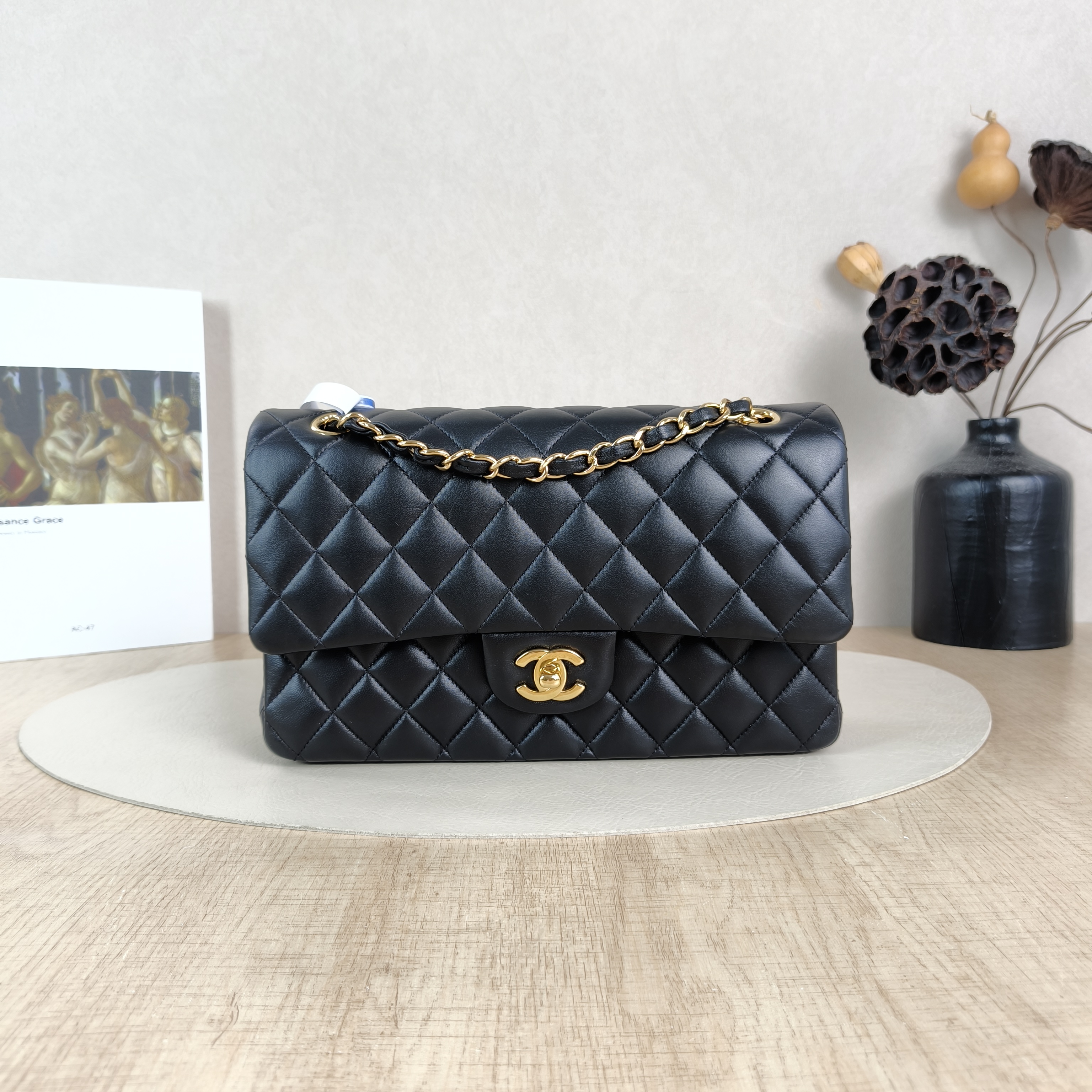 Chanel Crossbody Bag Classic Flap CF Black Lambskin Medium25.5 × 6.5 × 15.5 cm