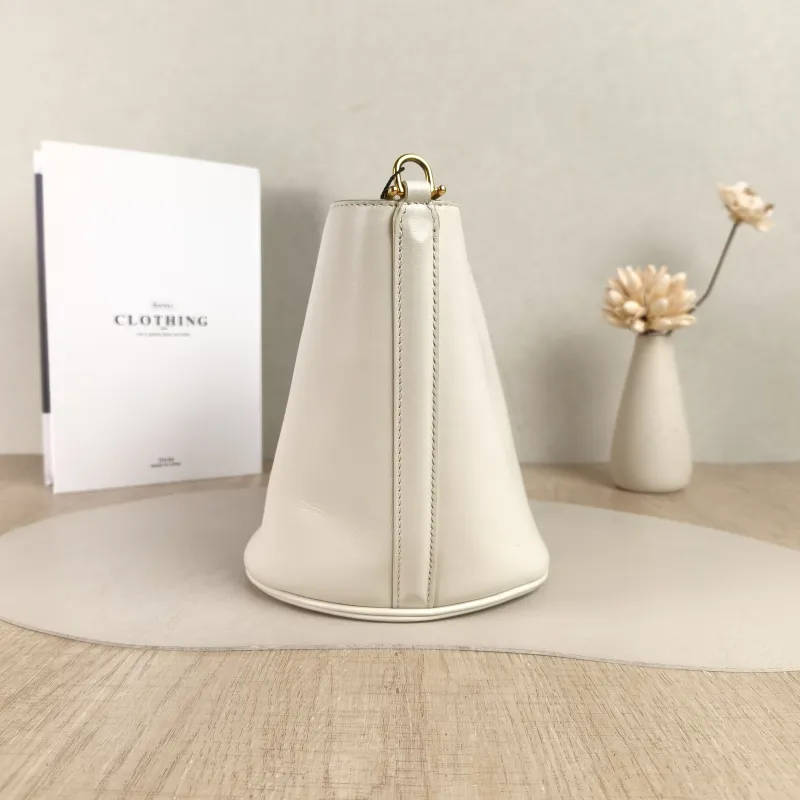 CELINE Crossbody Bag Bucket 16 Bucket Bag White Calfskin Small16 × 16 × 18 cm — detail view 8 of 9