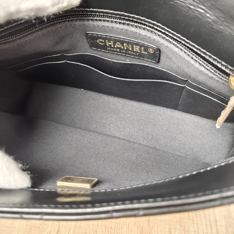 Chanel Crossbody Bag Edition c logo Black Waxed Leather One Size22 × 7 × 16 cm — detail view 6 of 17