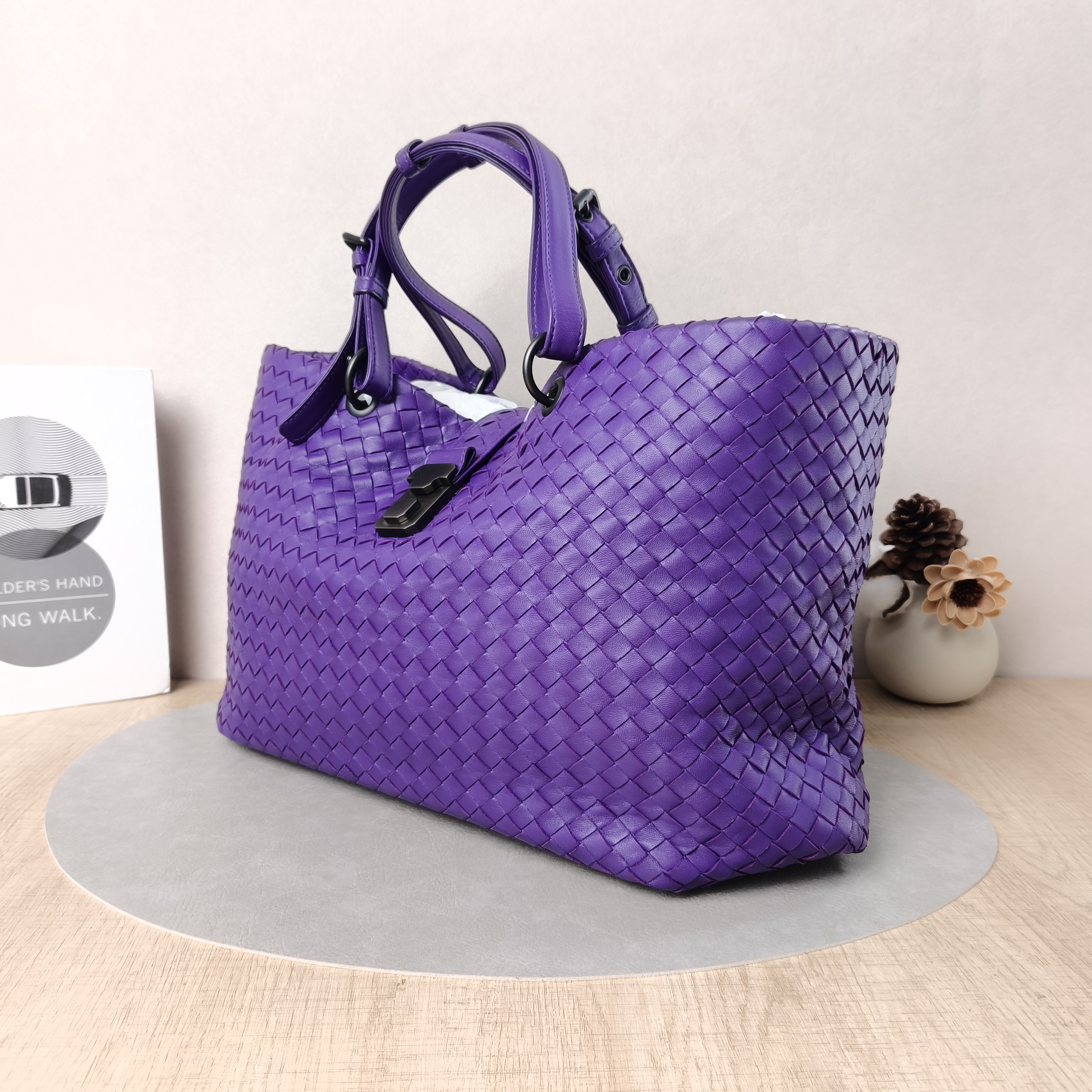 Bottega Veneta Top Handle Bag Woven Tote Bag Lambskin One Size29 × 13 × 25 cm — cover view 4 of 5
