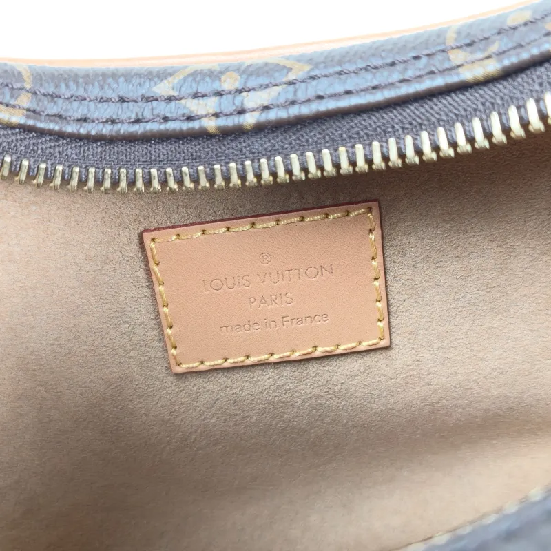 Louis Vuitton Crossbody Bag Loop Monogram PVC Small 23 × 6 × 13 cm — detail view 9 of 14