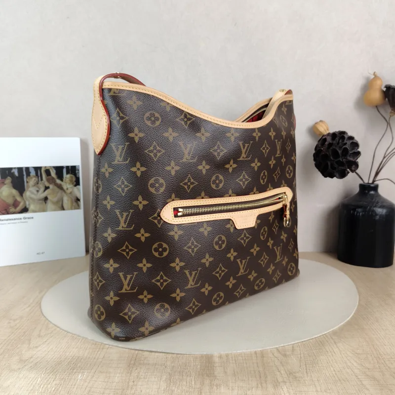 Louis Vuitton Shoulder Bag Lineup Monogram PVC One Size 34.5 × 13 × 26 cm — cover view 4 of 6