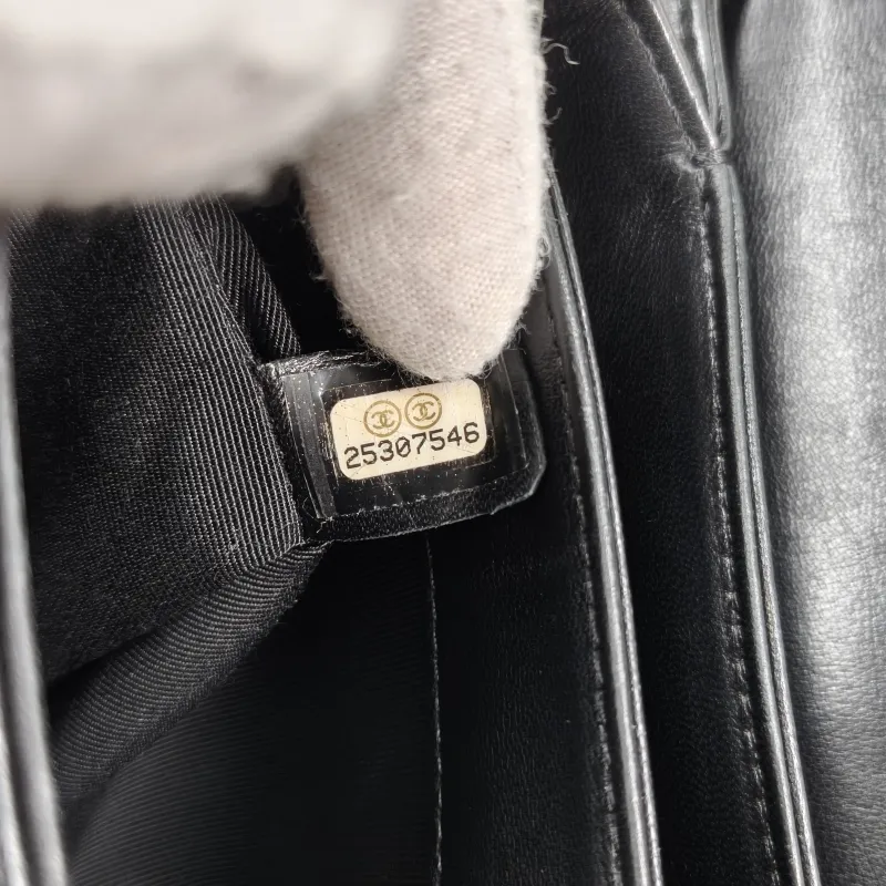 Chanel Crossbody Bag Top Handle Crossbody Bag Black Calfskin 16 × 8.5 × 13 cm 25 — detail view 12 of 14