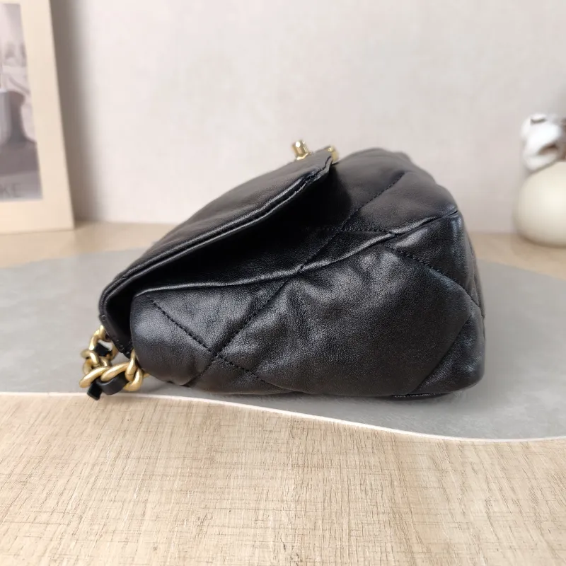 Chanel Crossbody Bag 19Bag Black SL ambskin Small 26 × 9 × 16 cm 28 — detail view 7 of 13