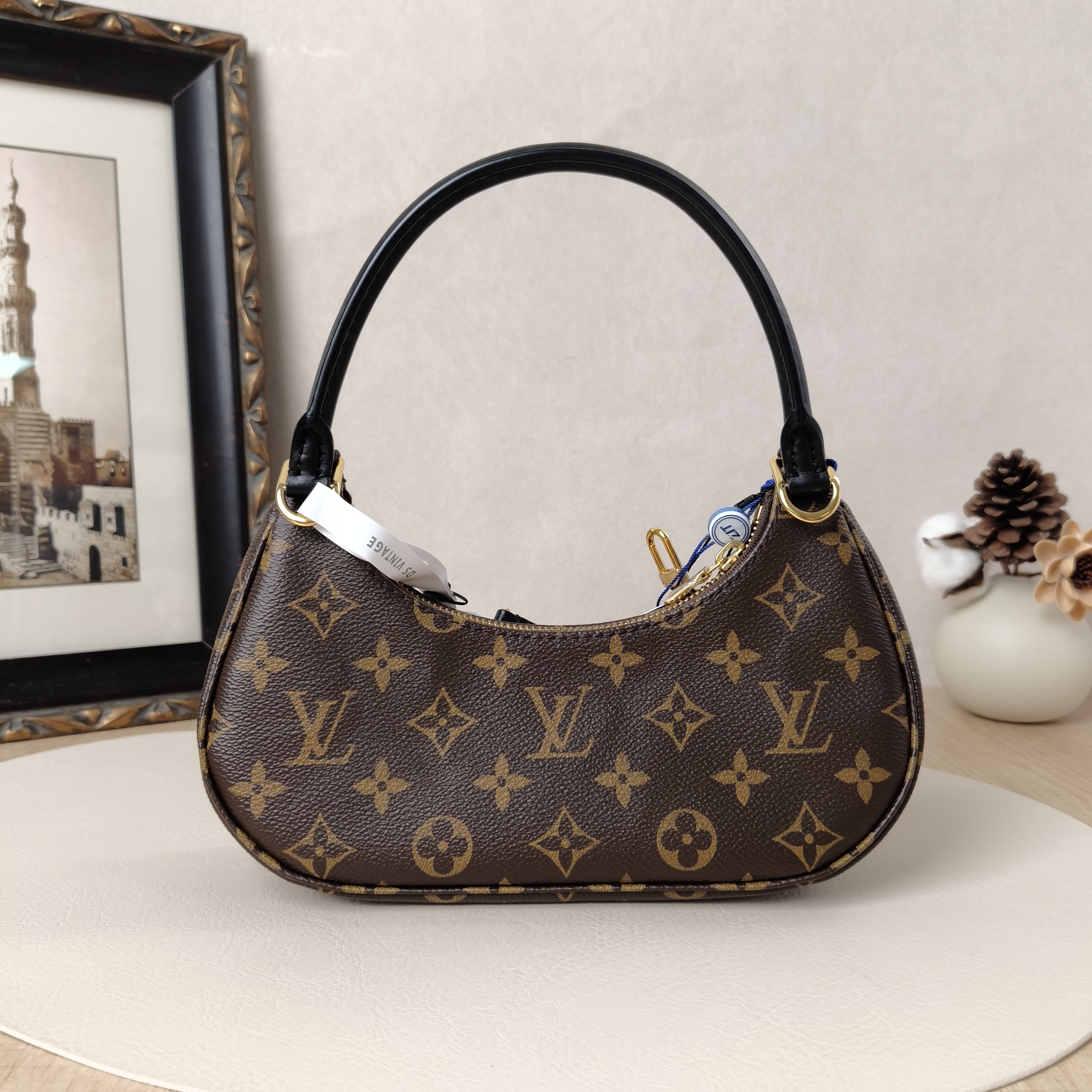 Louis Vuitton Shoulder Bag Catchy Monogram PVC Small24 × 6 × 10 cm