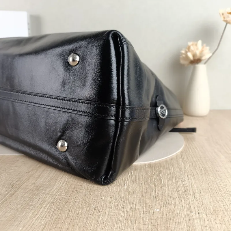 Louis Vuitton Crossbody Bag Carryall Vibe Black · Multicolore SL ambskin Medium 39 × 15 × 30 cm — detail view 7 of 11