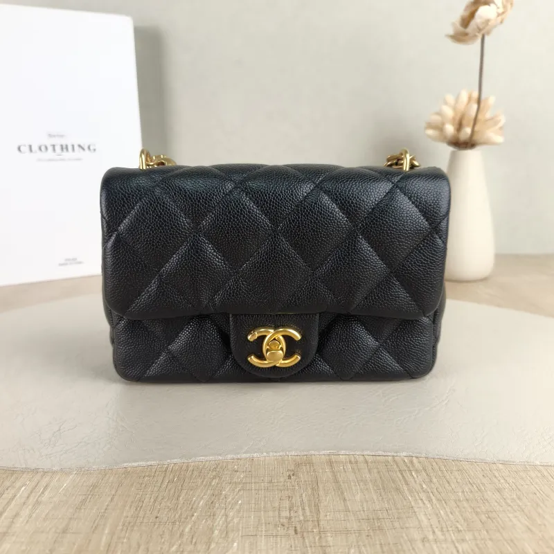 Chanel Crossbody Bag 23p Black Grained Calfskin 18 × 5 × 12 cm