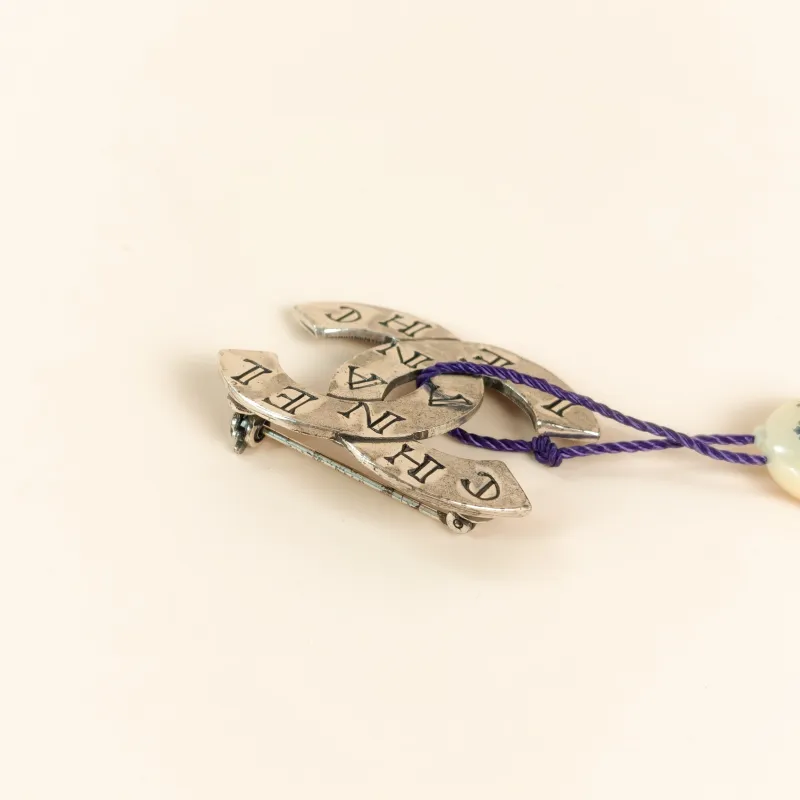 Chanel Jewelry · Brooch Silver One Size — cover view 2 of 5