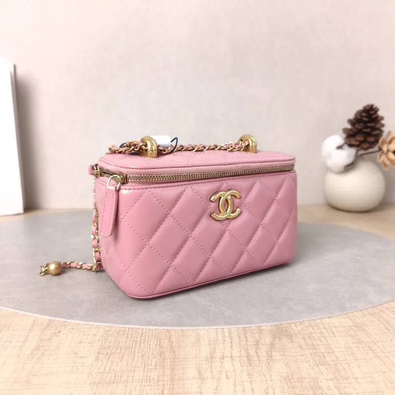 Chanel Crossbody Bag Pink Lambskin One Size17 × 8 × 9.5 cm — cover view 2 of 5