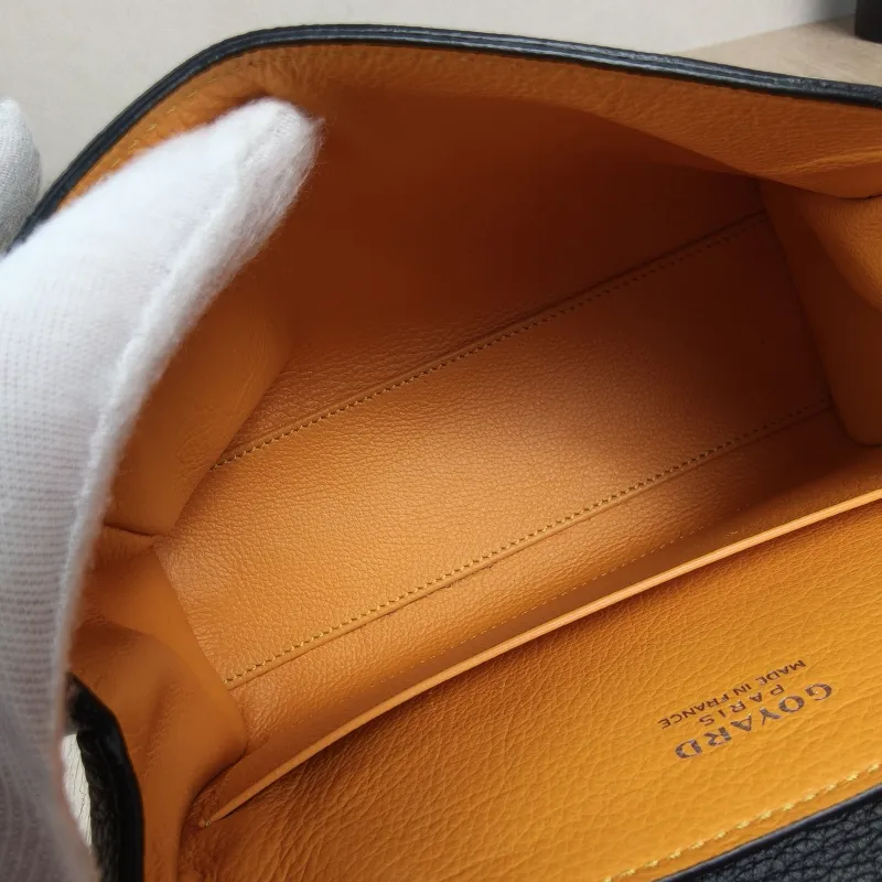 GOYARD Crossbody Bag Saïgon Black Canvas inemini20 × 7.5 × 15 cm — detail view 15 of 15