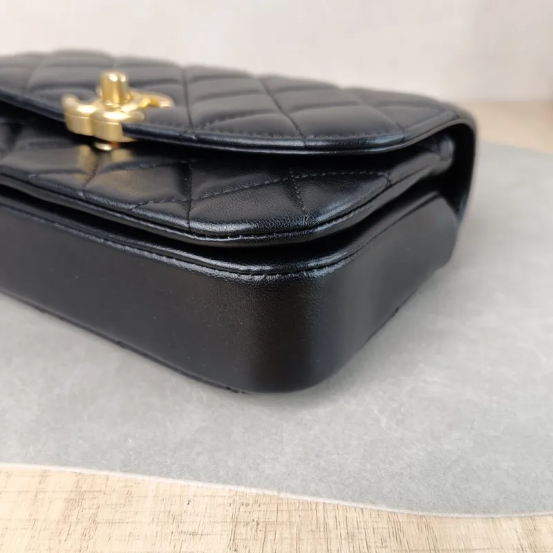 Chanel Crossbody Bag 24s Black Lambskin One Size 18 × 6 × 13 cm — detail view 4 of 15