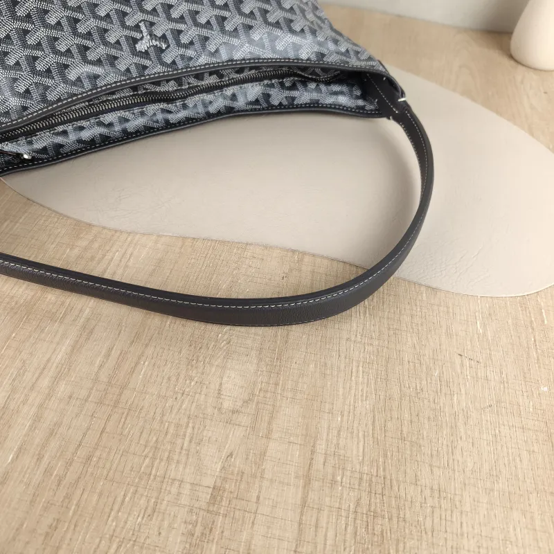 GOYARD Shoulder Bag Boheme Hobo​ Grey ine Canvas Small 43 × 14 × 27 cm — detail view 2 of 8