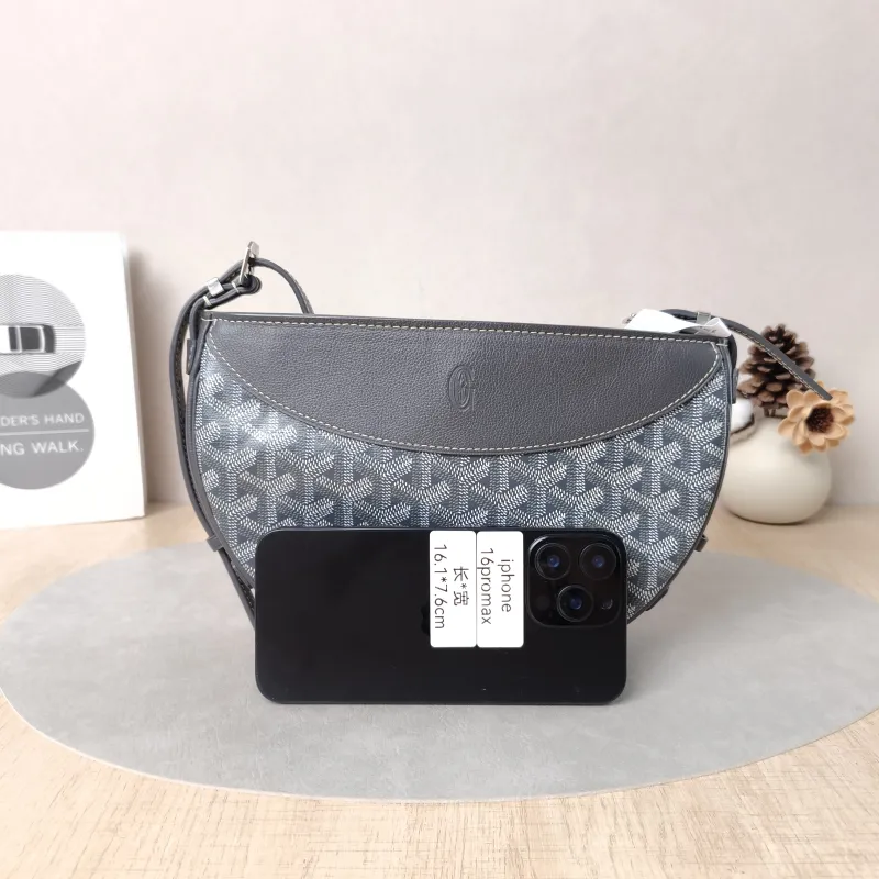 GOYARD Crossbody Bag Hirondelle Grey Canvas ine25 × 6 × 17 cm — cover view 2 of 6