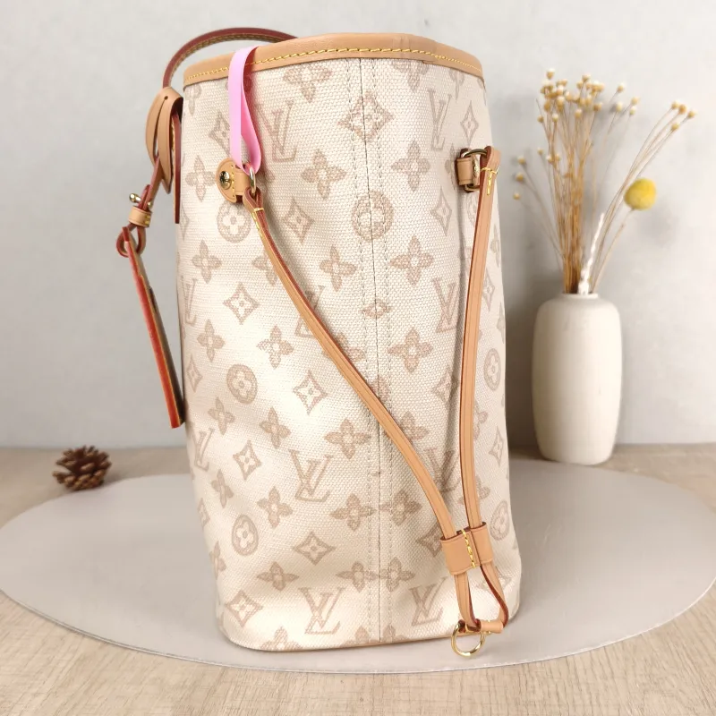 Louis Vuitton Shoulder Bag Neverfull PVC Medium 31 × 14 × 28 cm — detail view 4 of 13