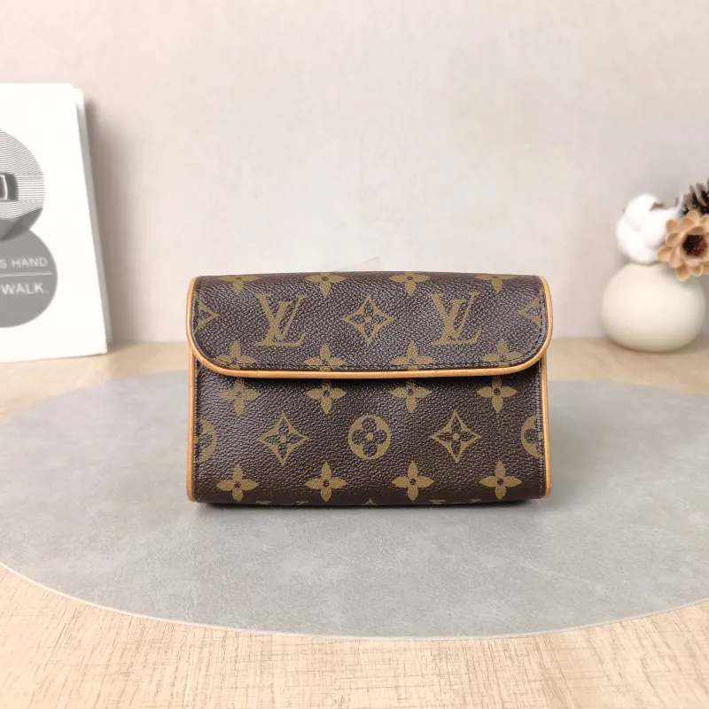 Louis Vuitton Shoulder Bag Shoulder Crossbody Bag Monogram PVC 16 × 4 × 10 cm