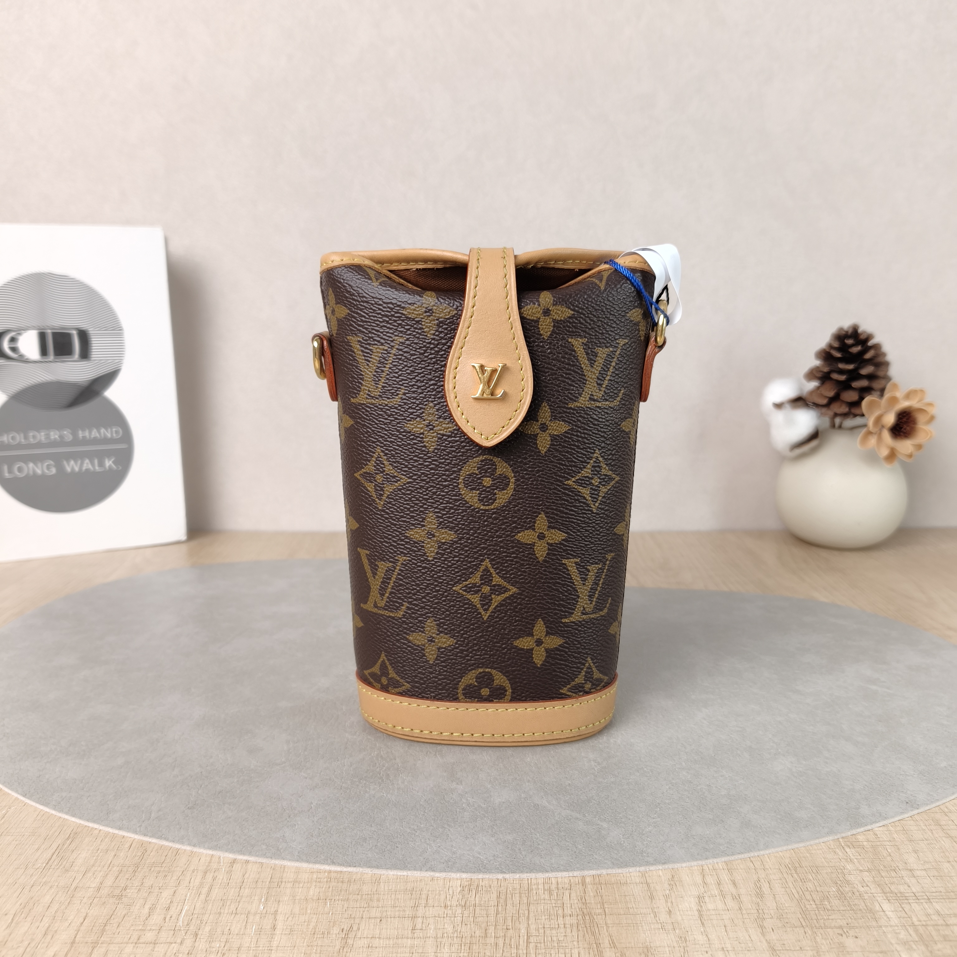 Louis Vuitton Crossbody Bag Fold Me Monogram PV Cmini14.5 × 6.5 × 18 cm