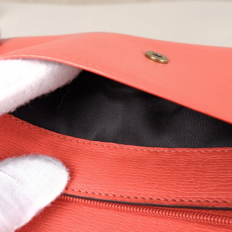 GUCCI Wallet Horsebit 1955Collection Horsebit Wallet Red Calfskin One Size19 × 3 × 10 cm — detail view 7 of 11