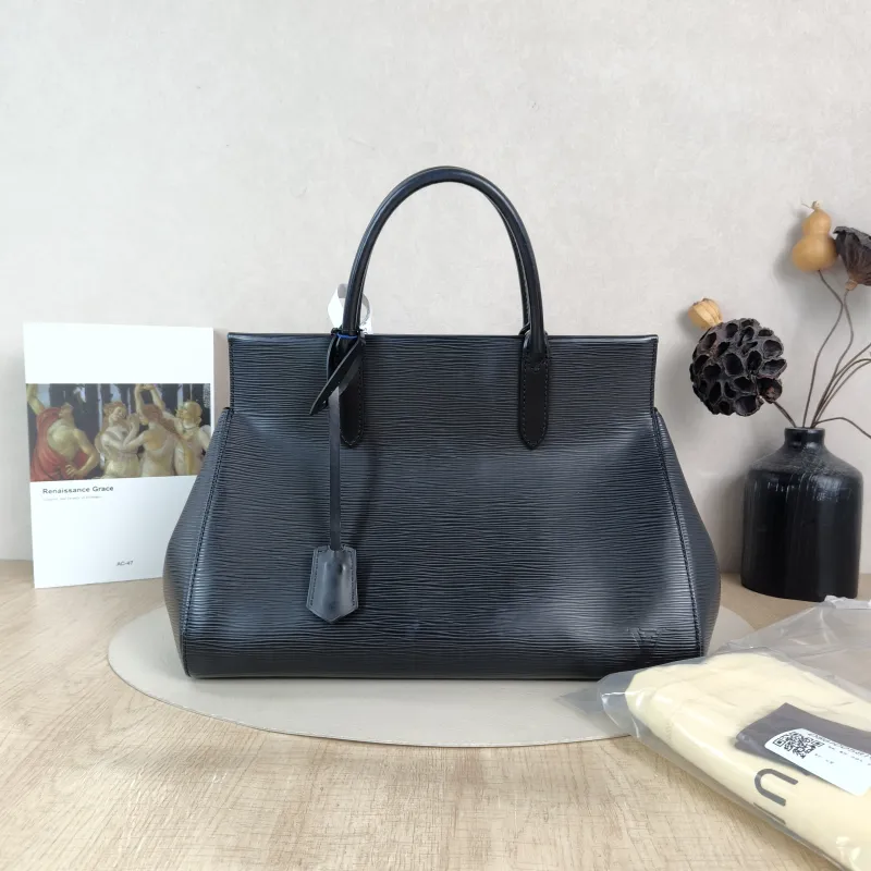 Louis Vuitton Top Handle Bag Marly Black Epi Embossed Calfskin Medium 34 × 13 × 27 cm — cover view 4 of 6