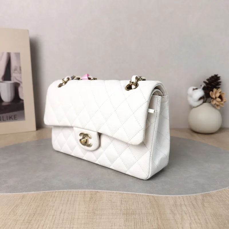 Chanel Crossbody Bag Classic Flap CF White Grained Calfskin Small 23 × 6 × 14.5 cm — cover view 3 of 6