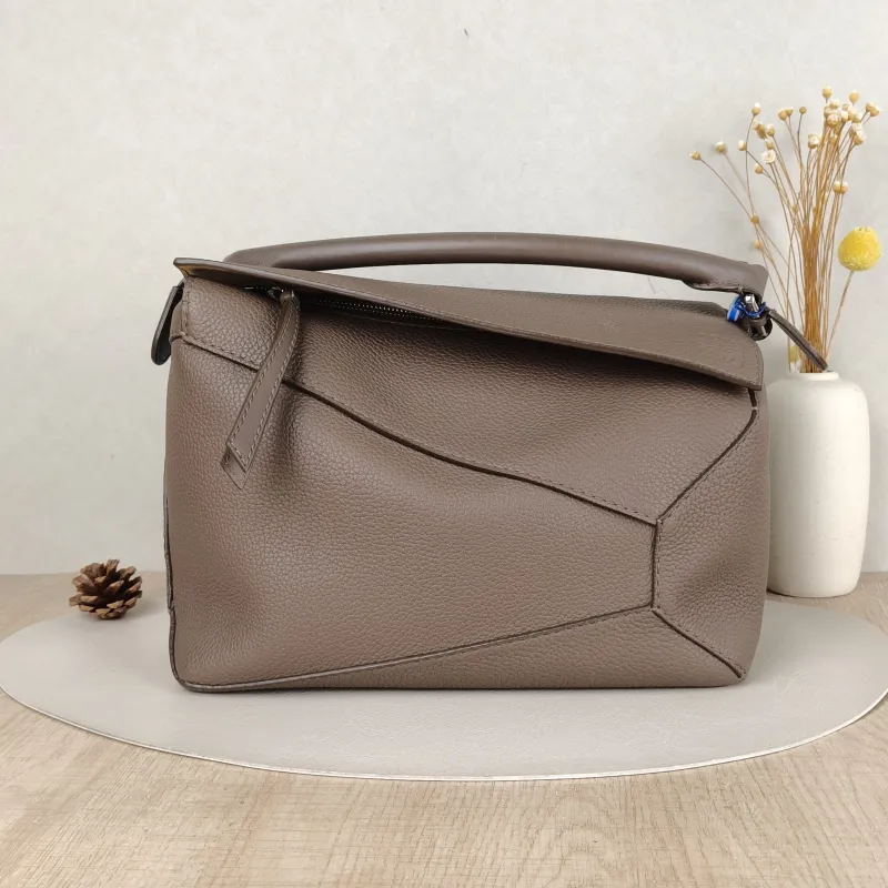 LOEWE Crossbody Bag Puzzle Brown Calfskin Medium29 × 14 × 19.5 cm