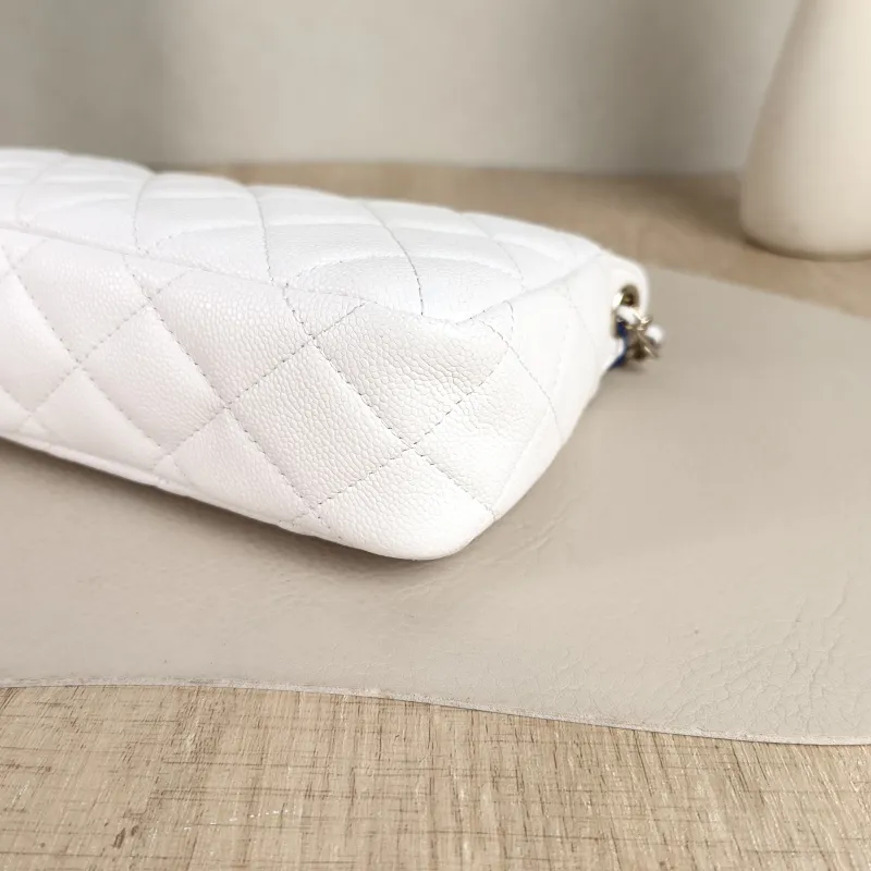 Chanel Crossbody Bag White Gold Grained Calfskin One Size 21 × 5 × 12 cm — detail view 6 of 11