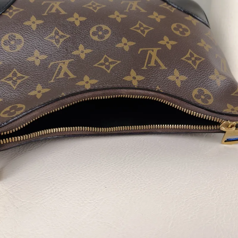 Louis Vuitton Crossbody Bag Boulogne PVC Small 26 × 9.5 × 16 cm — detail view 2 of 12