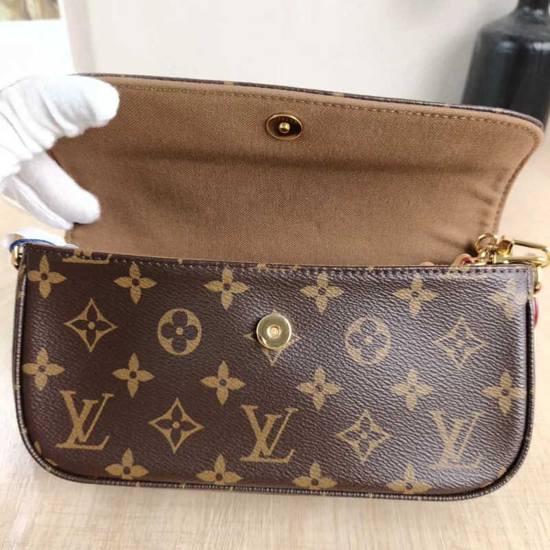 Louis Vuitton Crossbody Bag IVY Monogram PVC Small 23.5 × 4.3 × 12 cm — detail view 2 of 13