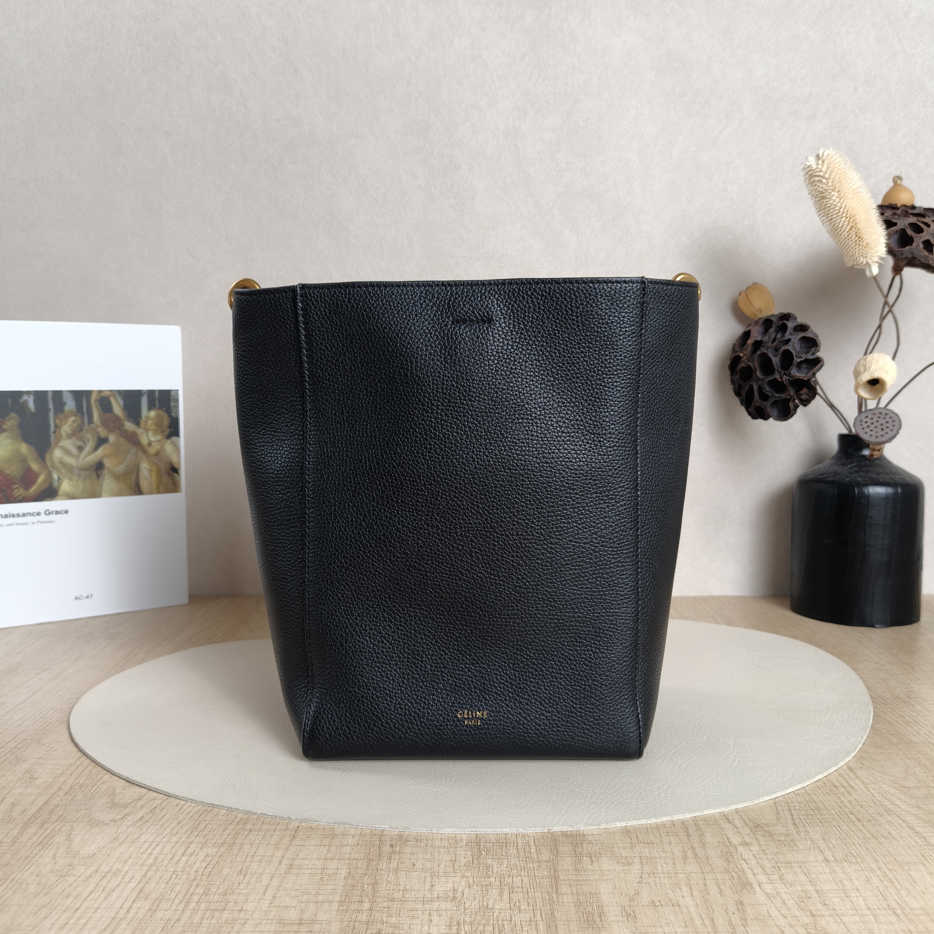 CELINE Shoulder Bag Sangle Bucket Bucket Bag Black Calfskin Small18 × 12 × 25 cm
