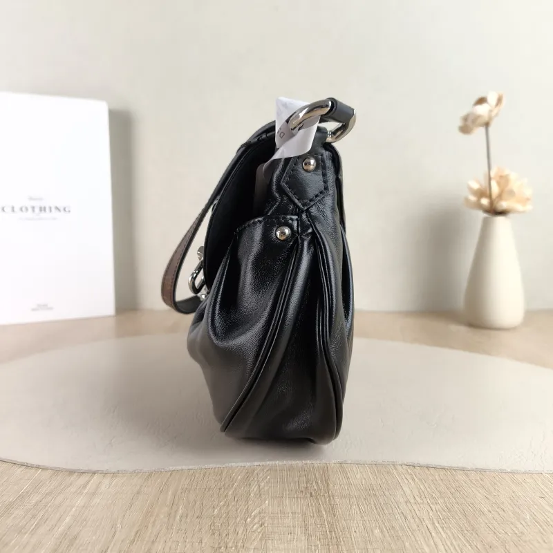 Louis Vuitton Shoulder Bag Sunset Vibe Black Lambskin One Size 27 × 3 × 18 cm — detail view 6 of 12