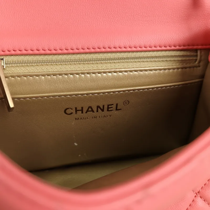 Chanel Crossbody Bag Pink Lambskin One Size 17 × 8 × 13.5 cm 30 — detail view 6 of 14