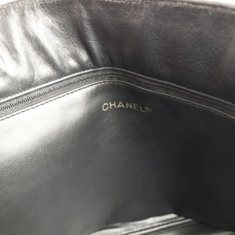 Chanel Shoulder Bag tote Black Calfskin One Size 31 × 6 × 25 cm 0 — detail view 7 of 13