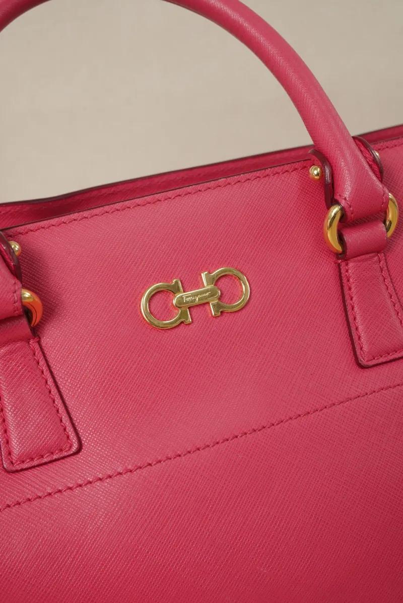 FERRAGAMO Pink Calfskin · Shoulder Strap · 27 × 12 × 21 cm — detail view 1 of 16