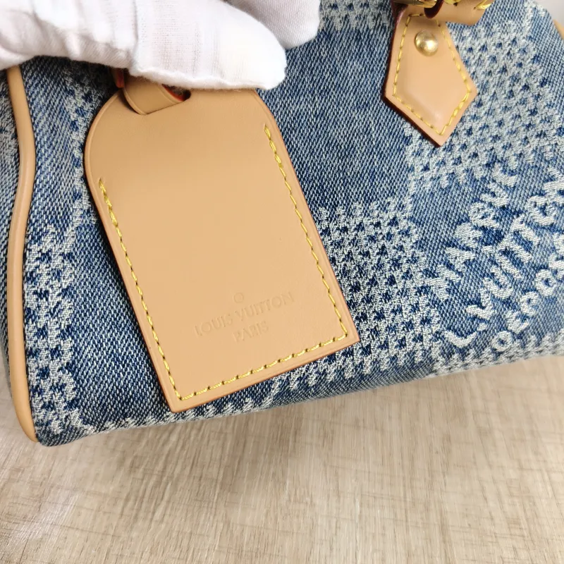 Louis Vuitton Crossbody Bag Speedy Nano Blue nano 16 × 7.5 × 10 cm — detail view 2 of 11