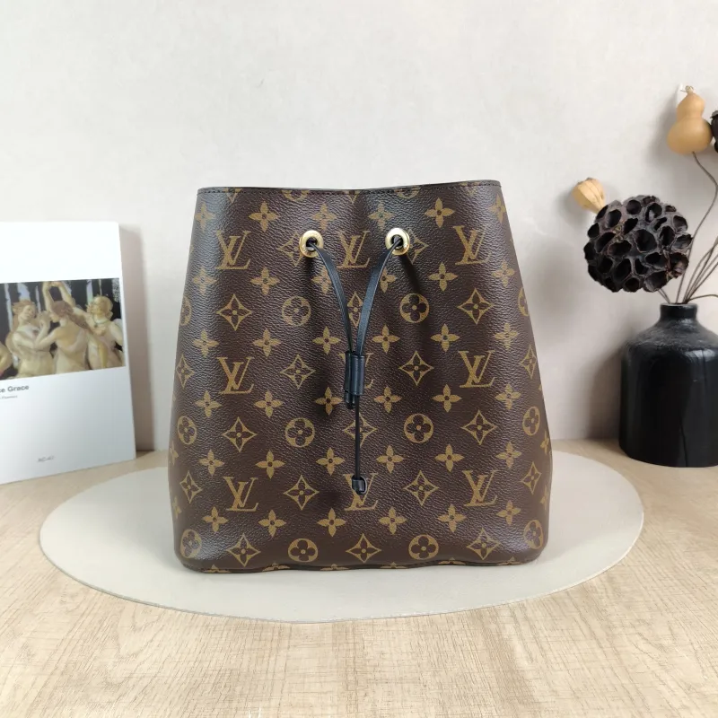 Louis Vuitton Shoulder Bag NÉONOÉ Bucket Bag Black PVC Medium 26 × 17.5 × 26 cm