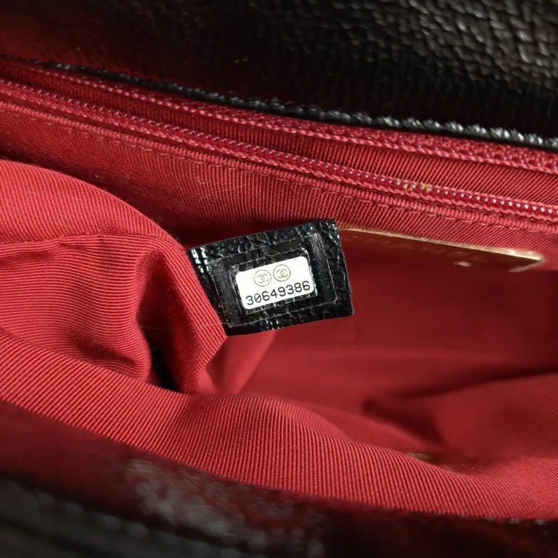 Chanel Crossbody Bag 19Bag Black Waxed Leather Small 26 × 9 × 16 cm 30 — detail view 2 of 14