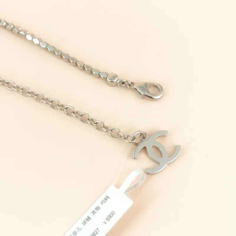 Chanel Necklace Necklace White Pearl One Size 49cm โ cover view 8 of 8