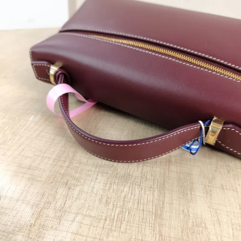 Loro Piana Crossbody Bag Extra Bag L23 Burgundy Calfskin One Size 23 × 7 × 12 cm — detail view 9 of 10