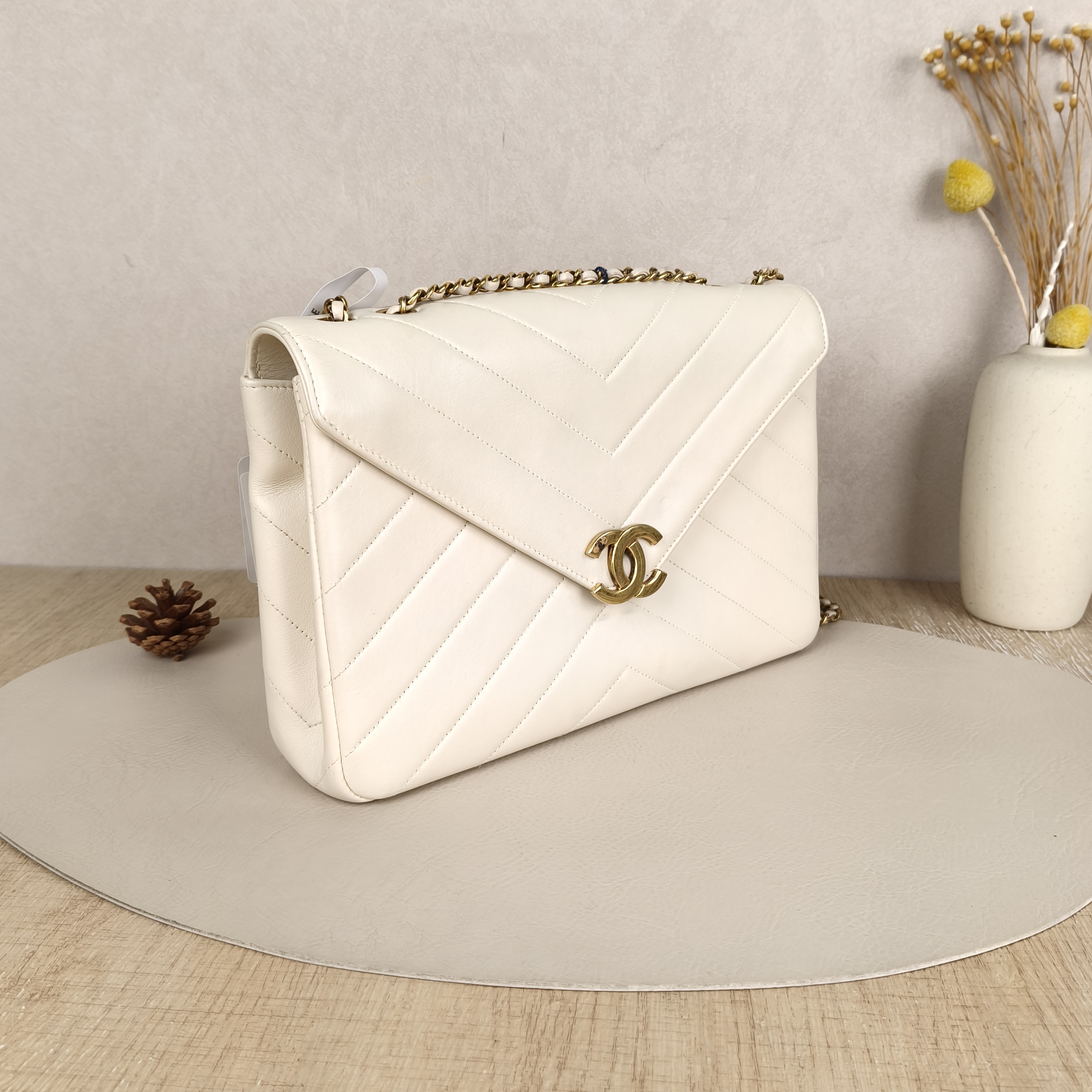Chanel Crossbody Bagcf Collection Crossbody Bag Calfskin One Size27 × 6 × 17.5 cm — cover view 2 of 9