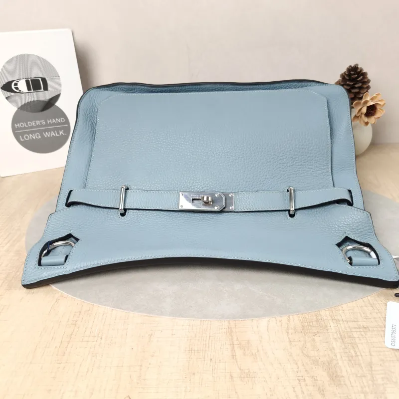 Hermès Shoulder Bag Jypsiere 34J7 Togo Calfskin Large34 × 15 × 26 cm — detail view 4 of 18