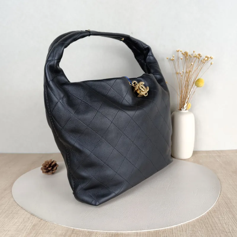 Chanel Crossbody Bag 26c hobo Black Calfskin Large 37 × 8 × 30 cm — cover view 2 of 5