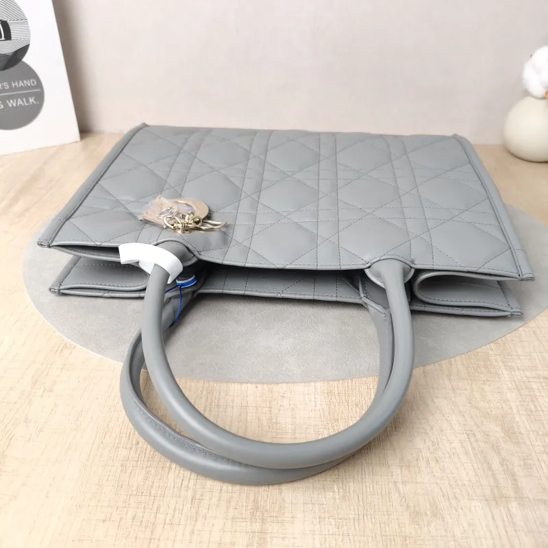 DIOR Top Handle Bag Book Tote Green Calfskin Medium 36 × 16.5 × 27.5 cm — detail view 6 of 13
