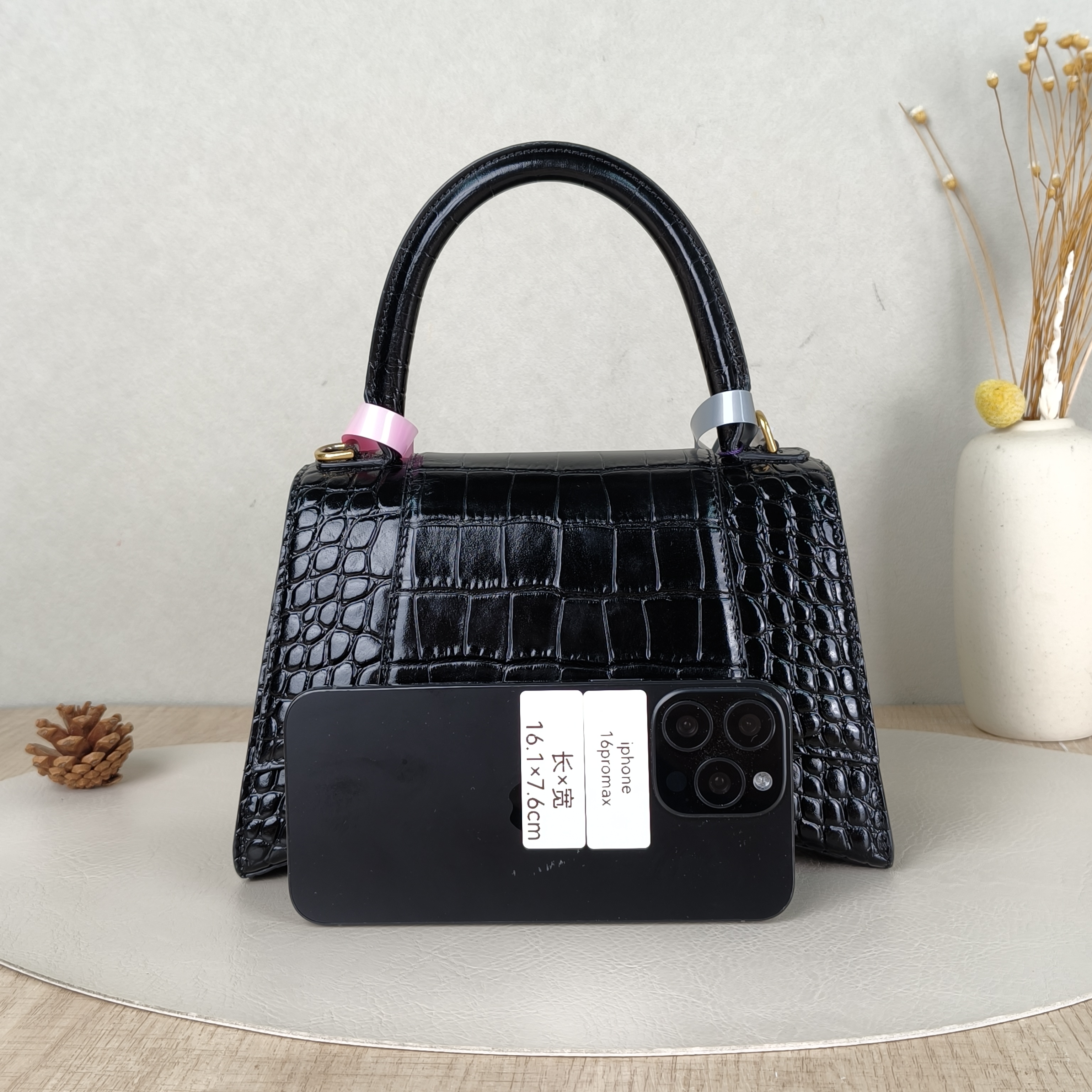 BALENCIAGA Crossbody Bag Hourglass Hourglass Bag Black CC alfskin Small23 × 10 × 14 cm — cover view 3 of 5