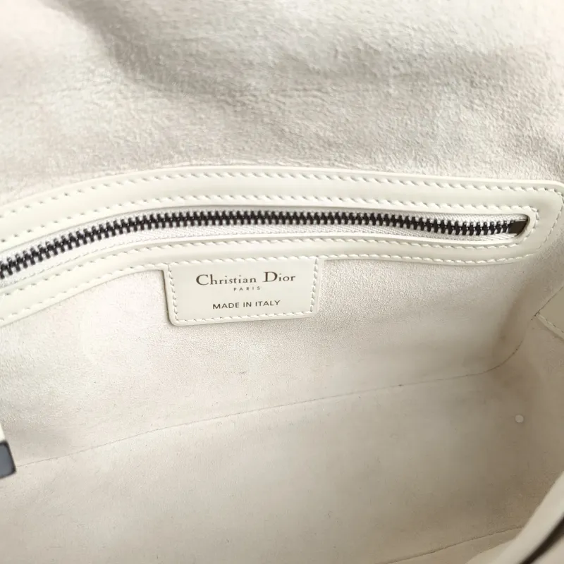 DIOR Crossbody Bag camp Messenger Bag White Calfskin Small 23 × 8 × 15 cm — detail view 7 of 11