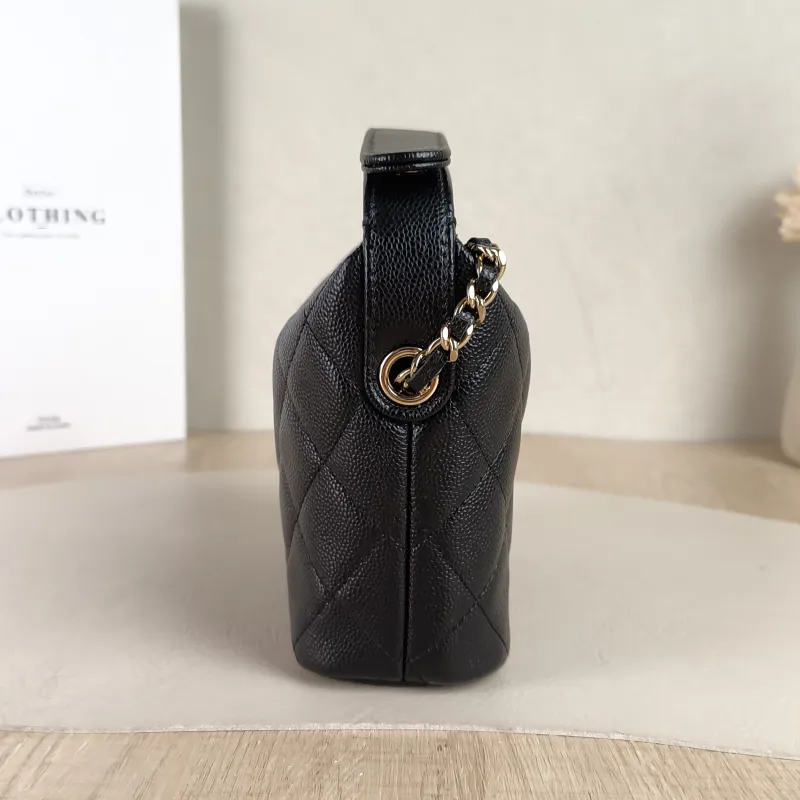 Chanel Crossbody Bag Crossbody Bag Black Grained Calfskin One Size16 × 6 × 13 cm — detail view 5 of 11