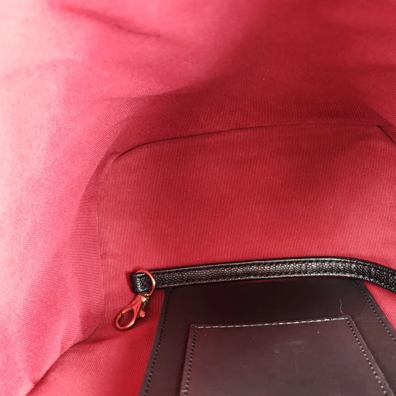 Chanel Backpack Backpack Black Grained Calfskin Large20 × 12 × 25 cm — detail view 4 of 13