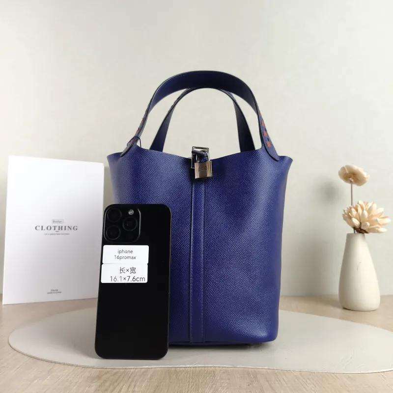 Hermès Top Handle Bag Picotin Lock 22 Woven 22M3 Epsom Calfskin Medium22 × 17 × 21 cm — cover view 5 of 5