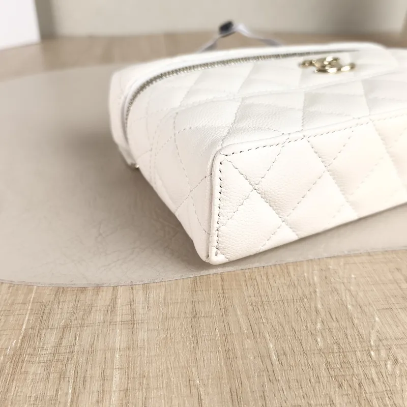 Chanel Crossbody Bag lp Box Bag Top Handle Crossbody Bag White Grained Calfskin 19 × 5 × 12 cm — detail view 6 of 12