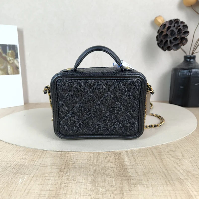 Chanel Crossbody Bag CC Filigree Vanity Cosmetic Bag Black Grained Calfskin Small 16 × 7 × 12 cm 26 — cover view 4 of 6